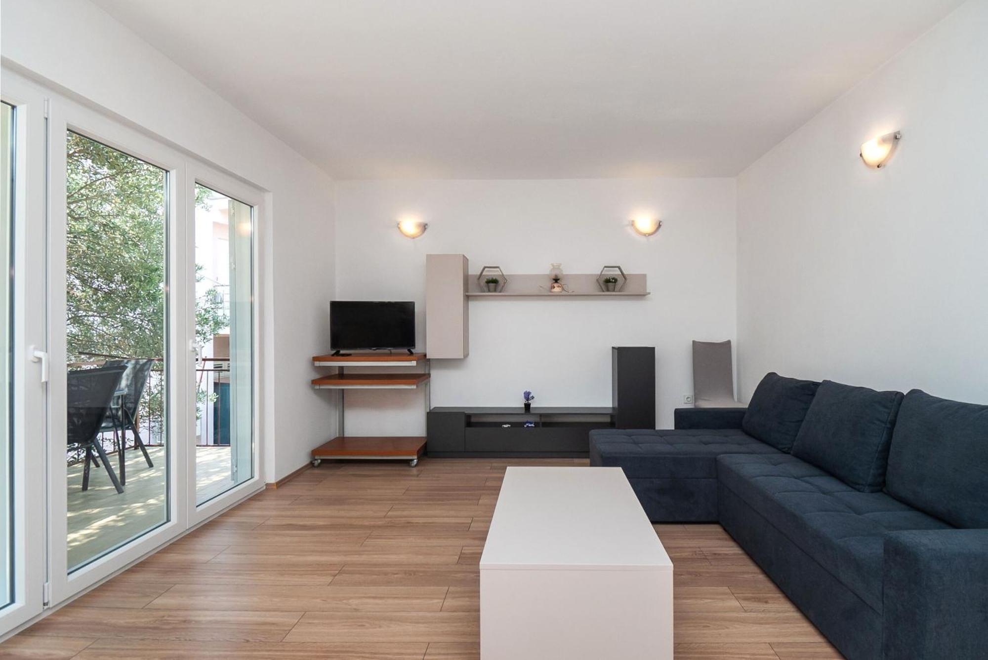 Apartment Ljuba พรีมอชเตน ภายนอก รูปภาพ