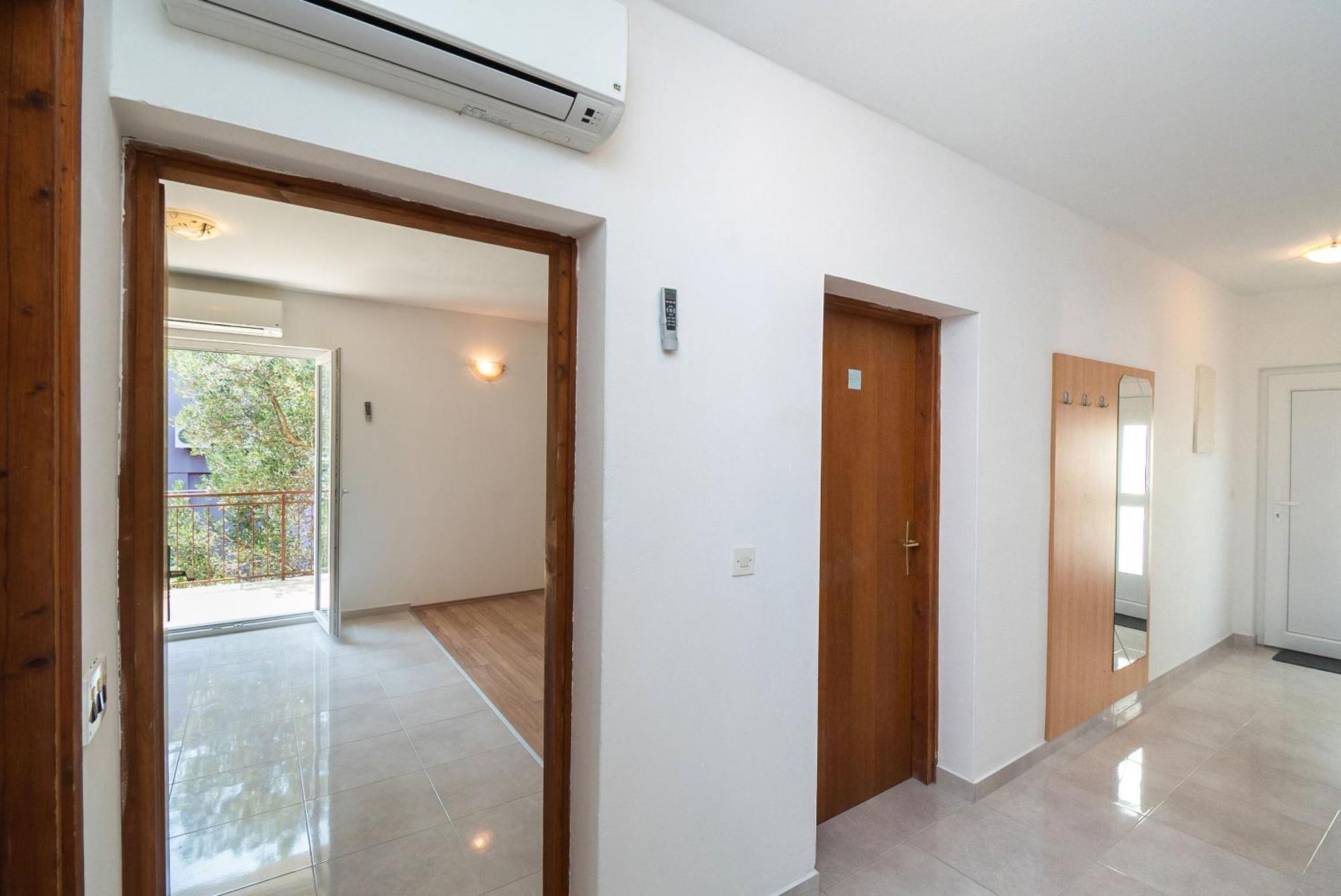 Apartment Ljuba พรีมอชเตน ภายนอก รูปภาพ
