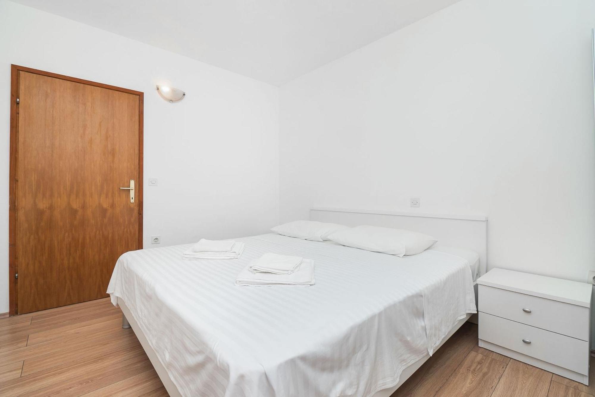 Apartment Ljuba พรีมอชเตน ภายนอก รูปภาพ